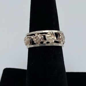 Sterling Silver 925 Floral Etched Leaf Vine Ring